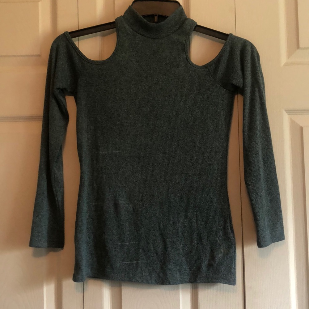 Design Lab open shoulder turtle neck